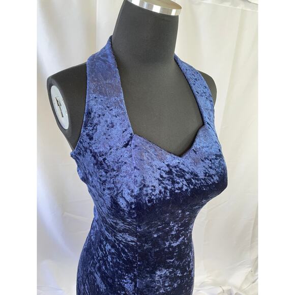 1980s Blue Velvet Halter Mini Dress – Crushed Stretchy Velvet Club Dress - Picture 12 of 16